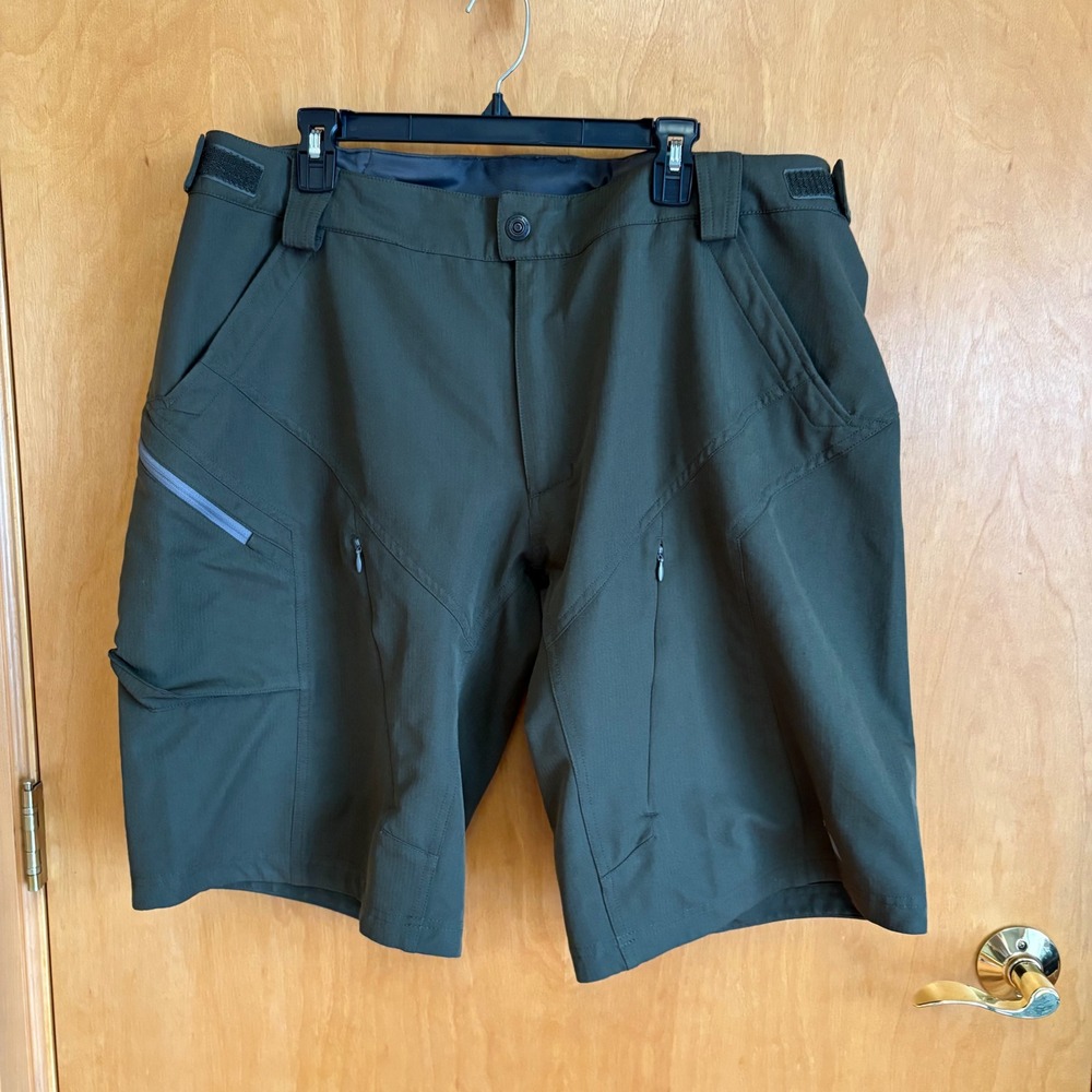 The North Face Mens XXL Utility‎ Cargo Shorts Olive Green Outdoor Hiking Pants